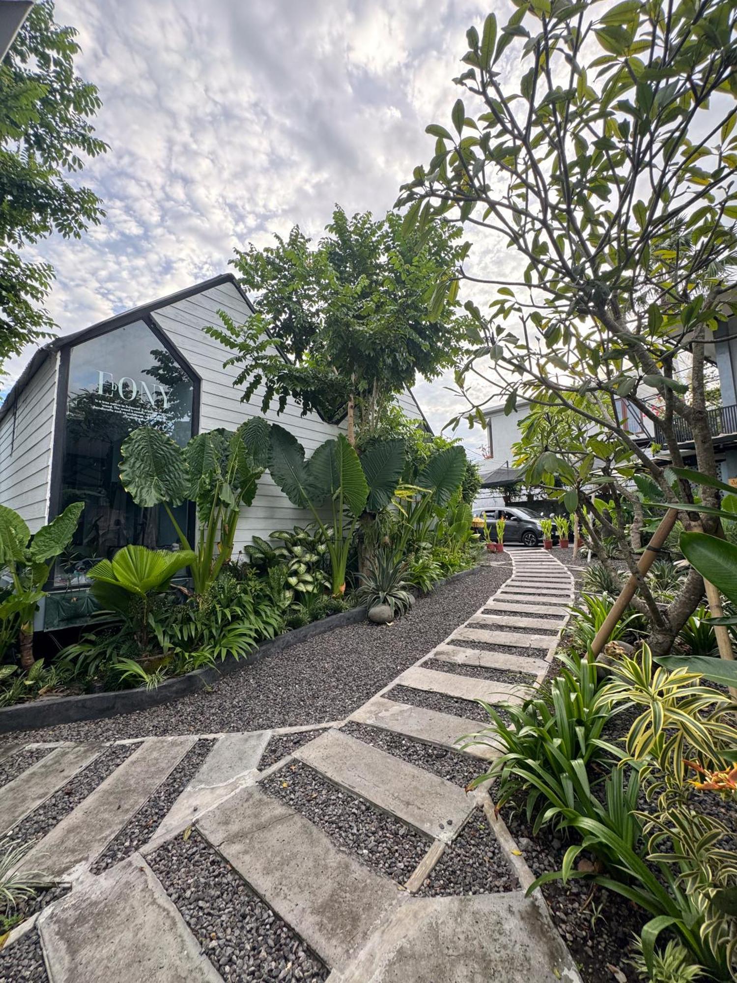 The Jungle Hostel Canggu מראה חיצוני תמונה